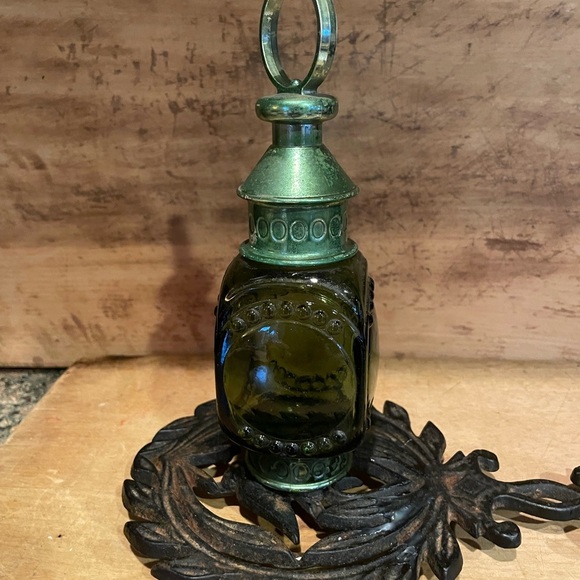 Avon Wild Country Aftershave bottle vintage shaped like a whale oil lantern. - Picture 7 of 13